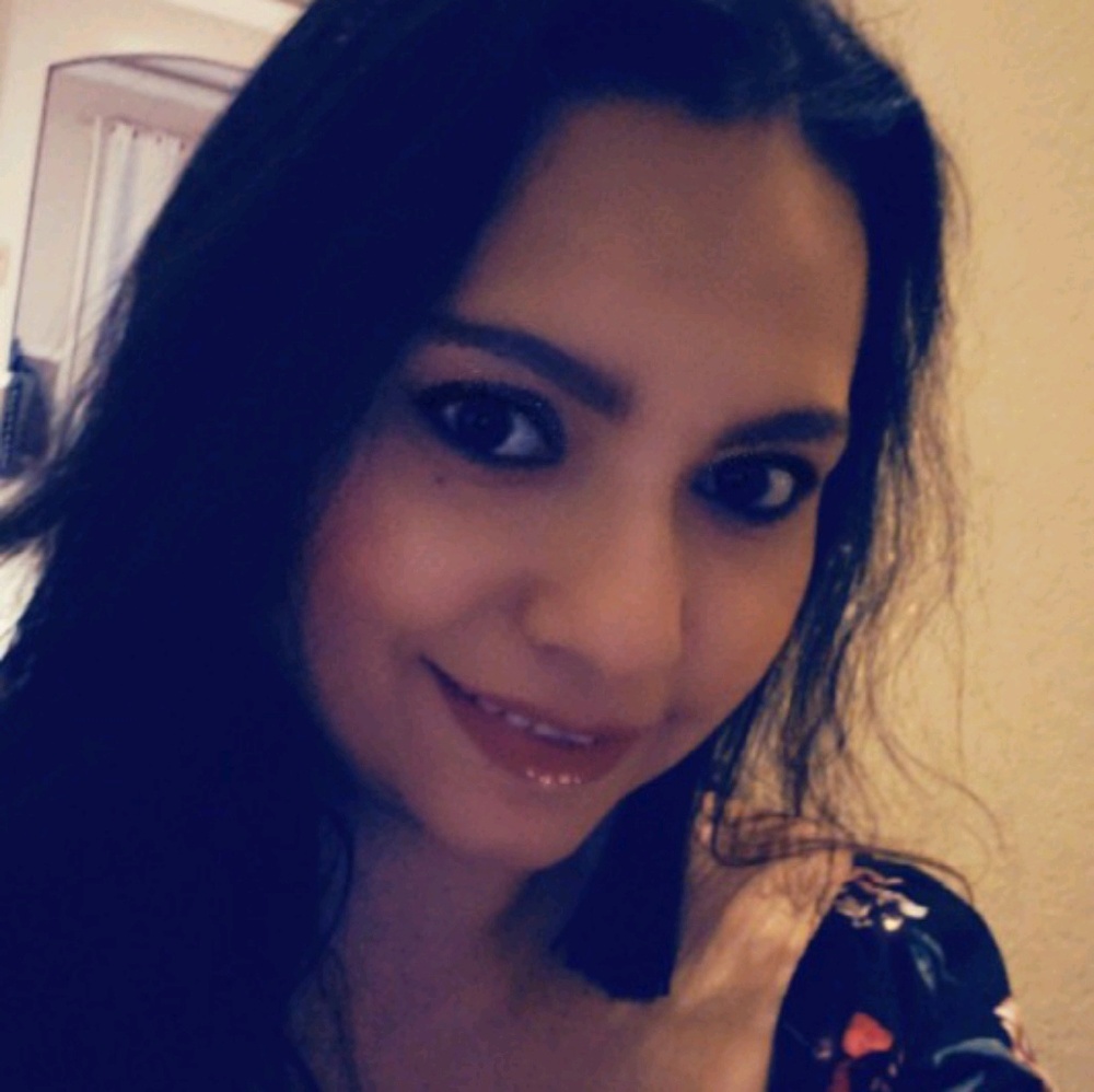 Meet your Posher, Viviana